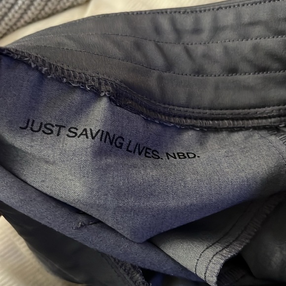 FIGS gray Zamora joggers - Picture 5 of 11